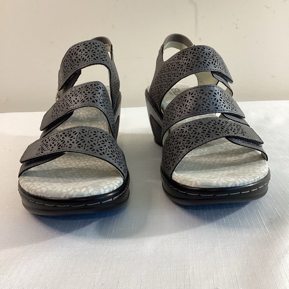 JBU Jambu Women's Charcoal Gray Strappy Sandals NWT Size 9 - Picture 3 of 14